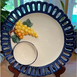 Vintage Italian Handmade Decorative Three
Dimensional Grape Plate 11" diameter